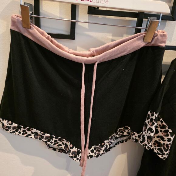 New vince camuto 2 piece animal print pajama set size M - Picture 5 of 7